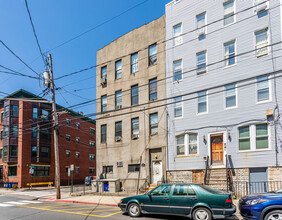 400 Monroe St in Hoboken, NJ - Building Photo - Building Photo