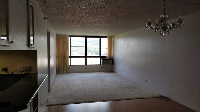 5333 Likini St in Honolulu, HI - Building Photo - Building Photo