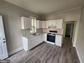 57 Colonial Ave in Trenton, NJ - Building Photo - Building Photo