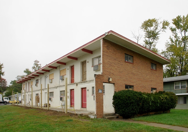 3793 Cleveland Ave in Columbus, OH - Foto de edificio - Building Photo