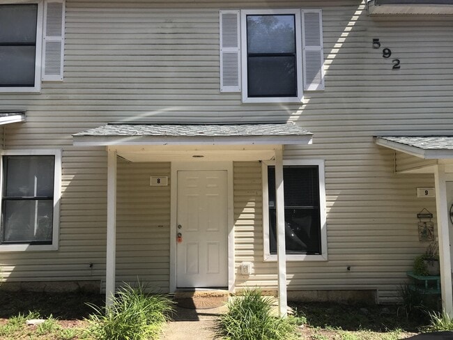 592 Hill Ln in Niceville, FL - Building Photo - Building Photo