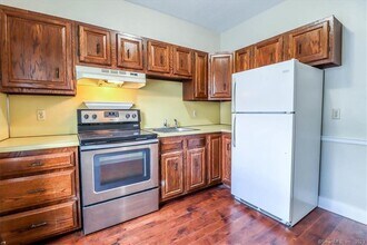 23 S Main St in New Milford, CT - Building Photo - Building Photo