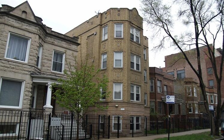 1934 N Fairfield St in Chicago, IL - Building Photo