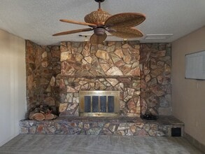 1802 S Avenue A in Portales, NM - Building Photo - Building Photo
