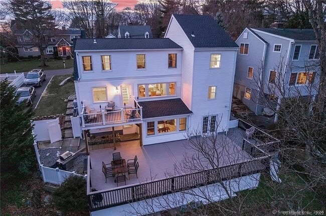 47 Hilton St in Darien, CT - Building Photo - Building Photo