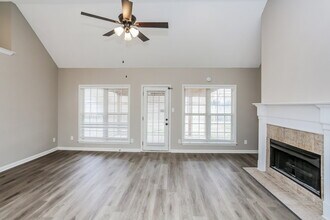 9250 Speerberry Cir in Cordova, TN - Foto de edificio - Building Photo