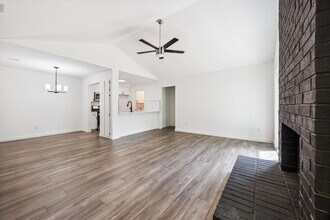 7103 Treasure Cove in Austin, TX - Building Photo - Building Photo