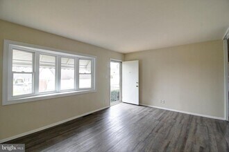 219 Thomas Ave in Frederick, MD - Building Photo - Building Photo