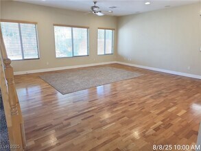 6033 Casa Antiqua St in North Las Vegas, NV - Building Photo - Building Photo