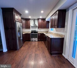 8801 Strause Ct in Springfield, VA - Building Photo - Building Photo