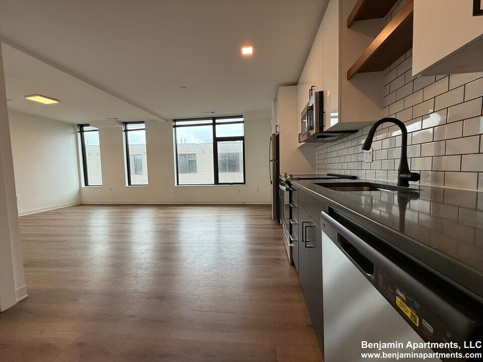 89 Brighton Ave in Boston, MA - Building Photo