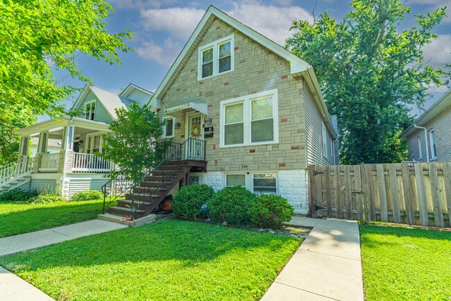 property at 1327 S Harvey Ave