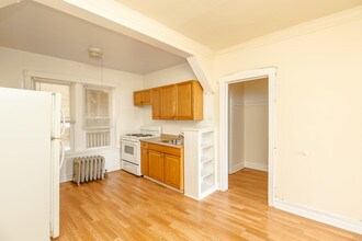 4206 N Kimball Ave-Unit -4206-1E in Chicago, IL - Building Photo - Building Photo