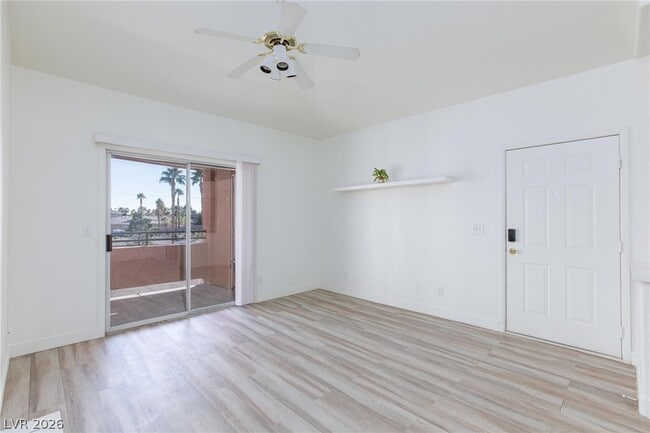 7701 Himalayas Ave in Las Vegas, NV - Building Photo - Building Photo