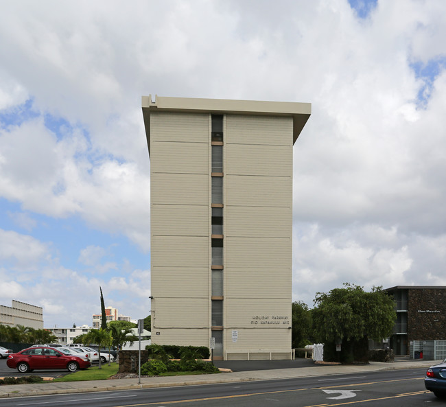 Holiday Parkway in Honolulu, HI - Building Photo - Building Photo