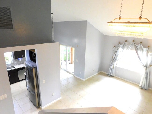 2470 NW 99th Way in Sunrise, FL - Building Photo - Building Photo