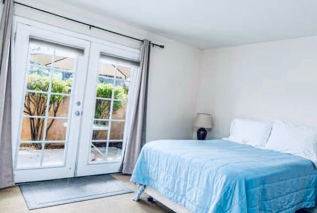 property at 1280 W Main St