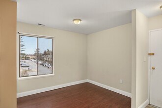 10596 Twin Rivers Rd in Columbia, MD - Building Photo - Building Photo