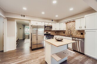 7244 Knox Ave S in Minneapolis, MN - Building Photo - Building Photo
