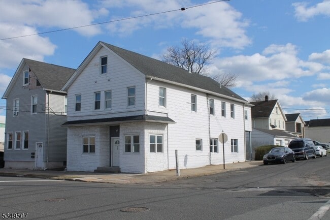 519 Roosevelt Ave, Unit 1