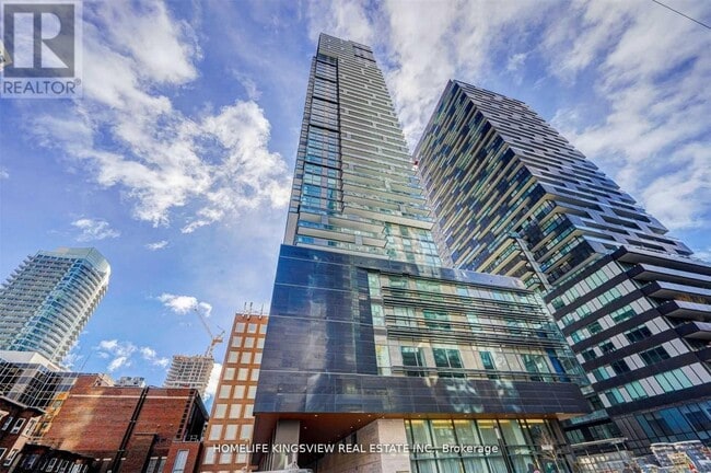 property at 39 Roehampton Ave