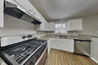 5355 Windswept Trce in Sugar Hill, GA - Building Photo - Building Photo