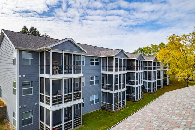Saddle Creek Apartments photo'