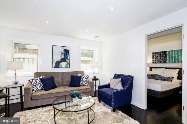 3504 13th St NW in Washington, DC - Foto de edificio - Building Photo