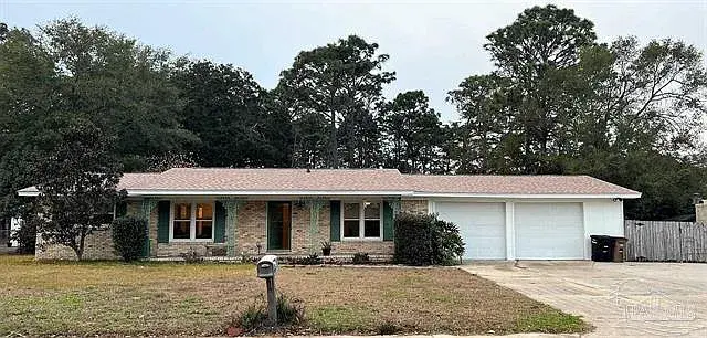 5595 Hibiscus Rd in Pensacola, FL - Building Photo