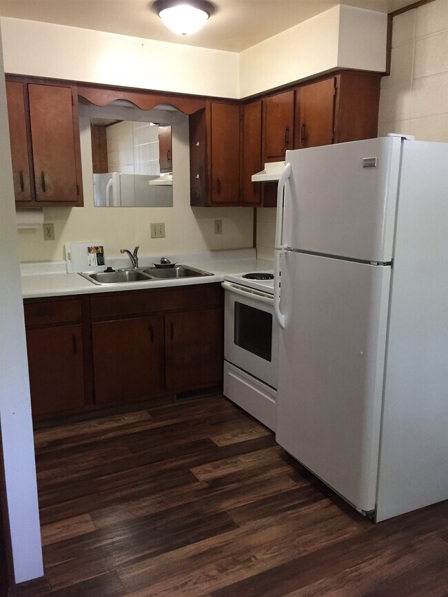 326 W Kenwood Dr in Bloomington, IN - Building Photo - Building Photo