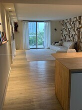 210 Sea View Dr, Unit 608 in Key Biscayne, FL - Building Photo - Building Photo