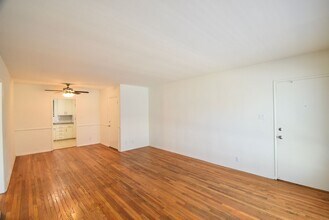 5103 Cahuenga Blvd in Los Angeles, CA - Building Photo - Building Photo