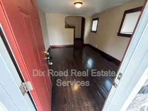 2556 Freeman Ave in Hamilton, OH - Building Photo - Building Photo
