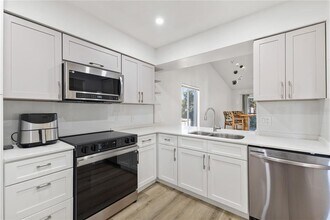 5606 Blue Shadows Ct in Orlando, FL - Building Photo - Building Photo