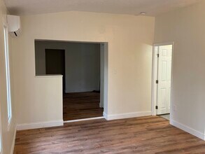 10 Avon Rd in Asheville, NC - Building Photo - Building Photo