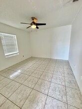 5665 Nokomis Cir in Orlando, FL - Building Photo - Building Photo