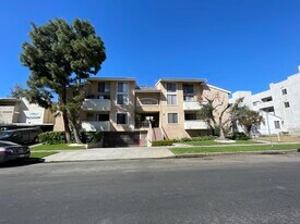 3725 Glendon Ave, Unit 207 in Los Angeles, CA - Building Photo