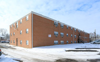 Riverview Plaza in Columbus, OH - Foto de edificio - Building Photo