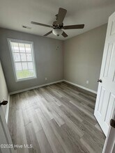 3028 Spring Creek Rd in Greenville, NC - Foto de edificio - Building Photo