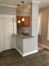 145 Greenwich Ave, Unit 1 in New Haven, CT - Building Photo - Building Photo