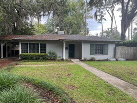 1628 NW 6th Ave in Gainesville, FL - Building Photo