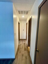 2405-B E Pacific St in Springfield, MO - Building Photo - Building Photo