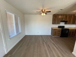 506-506 S Jack Tone Rd in Ripon, CA - Building Photo - Building Photo