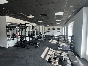 211 Ferry Blvd in Stratford, CT - Foto de edificio - Building Photo