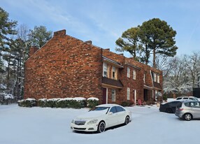 2295 Candlewyck Cir, Unit 2254-5 in Memphis, TN - Building Photo