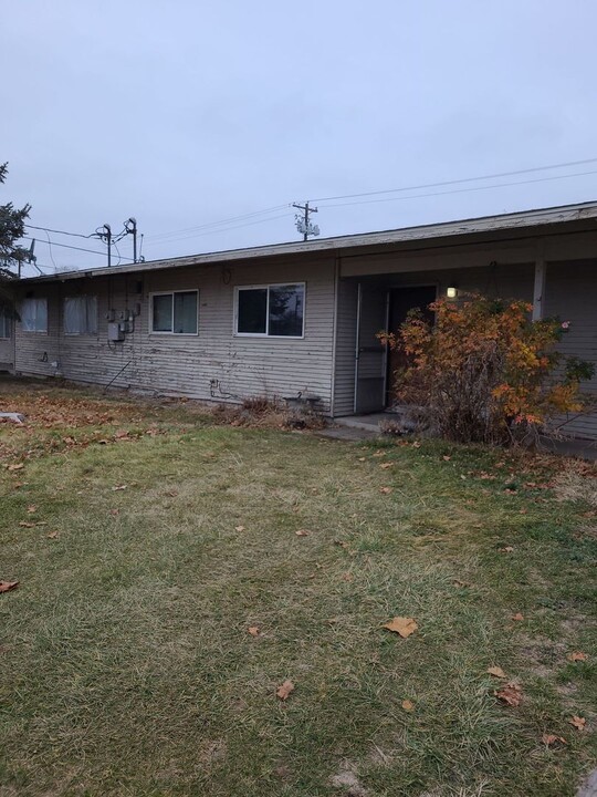 8912 Travis Dr in Moses Lake, WA - Building Photo