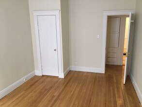 108 Washington St, Unit 4 in Boston, MA - Building Photo - Building Photo