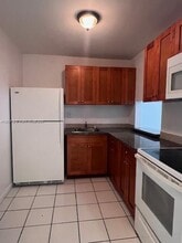 505 NW 177th St in Miami Gardens, FL - Foto de edificio - Building Photo