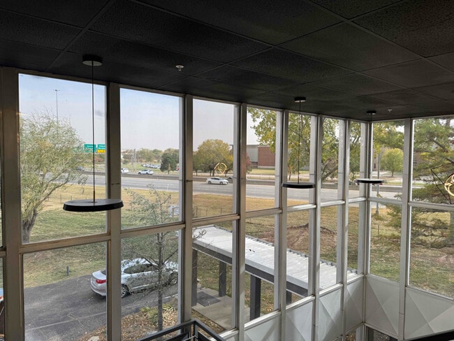 3000 W Kellogg Dr in Wichita, KS - Building Photo - Building Photo