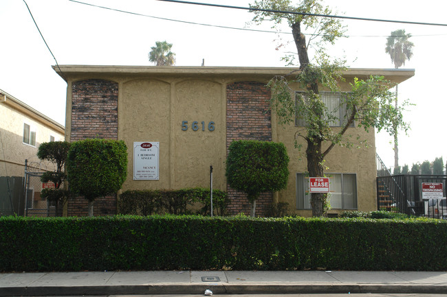 Fair in North Hollywood, CA - Foto de edificio - Building Photo